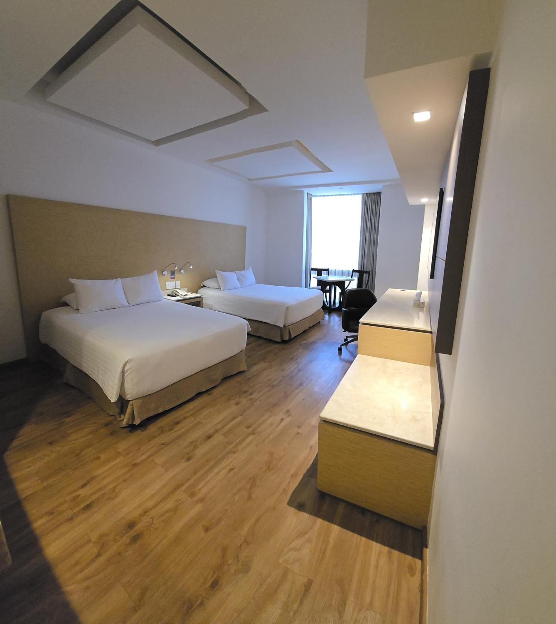Ramada By Wyndham Santa Fe Mexico City