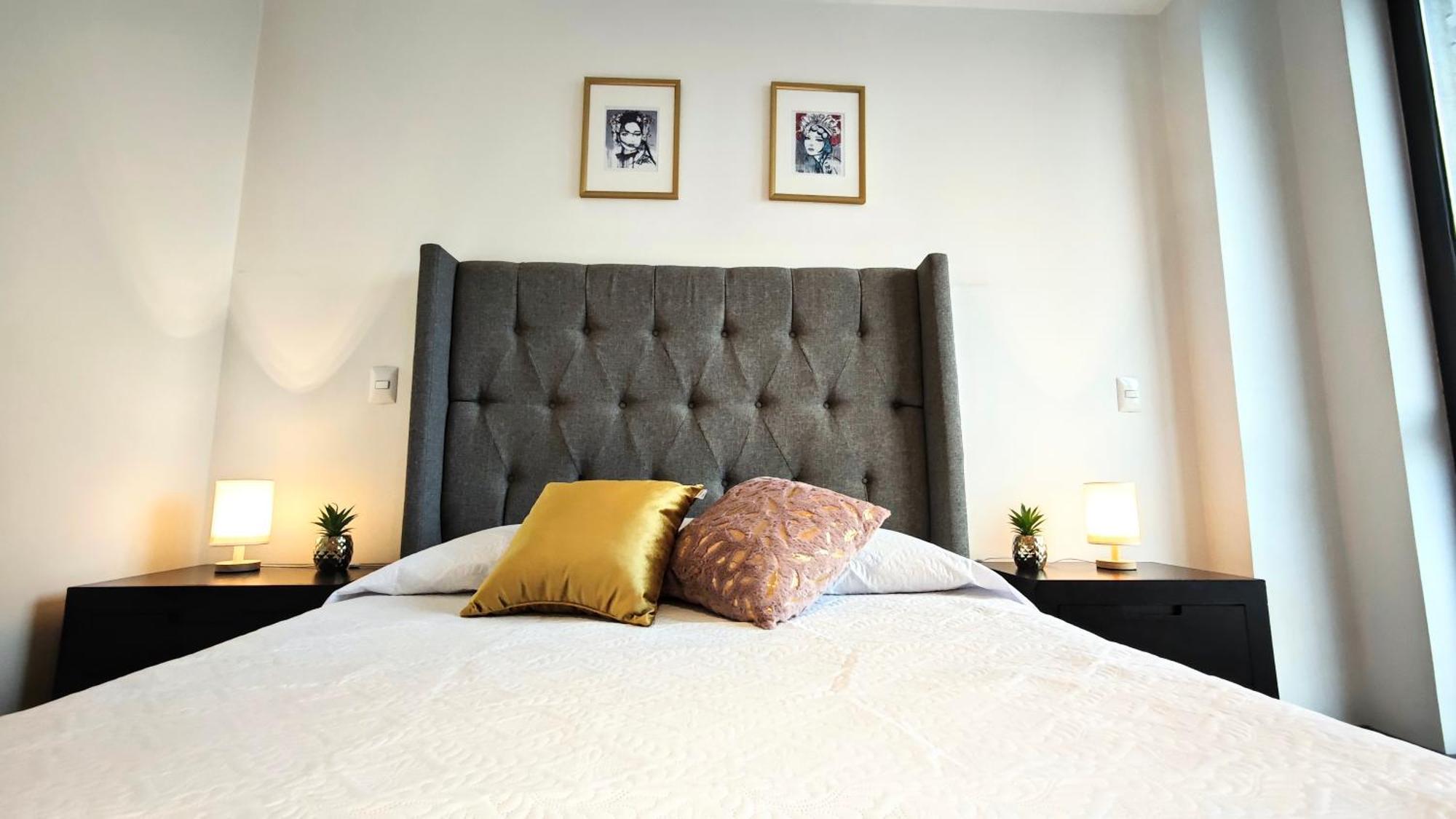 Apartment Two Beautiful 1 Bedroom Apts, 2 Floors Hs Wifi! *