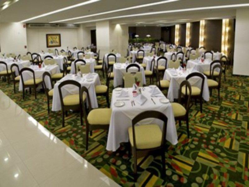Courtyard By Marriott Mexico Revolucion Hotel