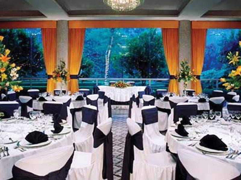 Sheraton Santa Fe, Hotel 5*