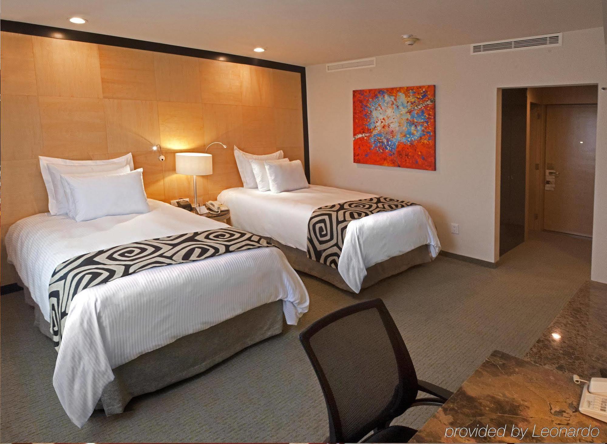 Courtyard By Marriott Mexico Revolucion Hotel 4*