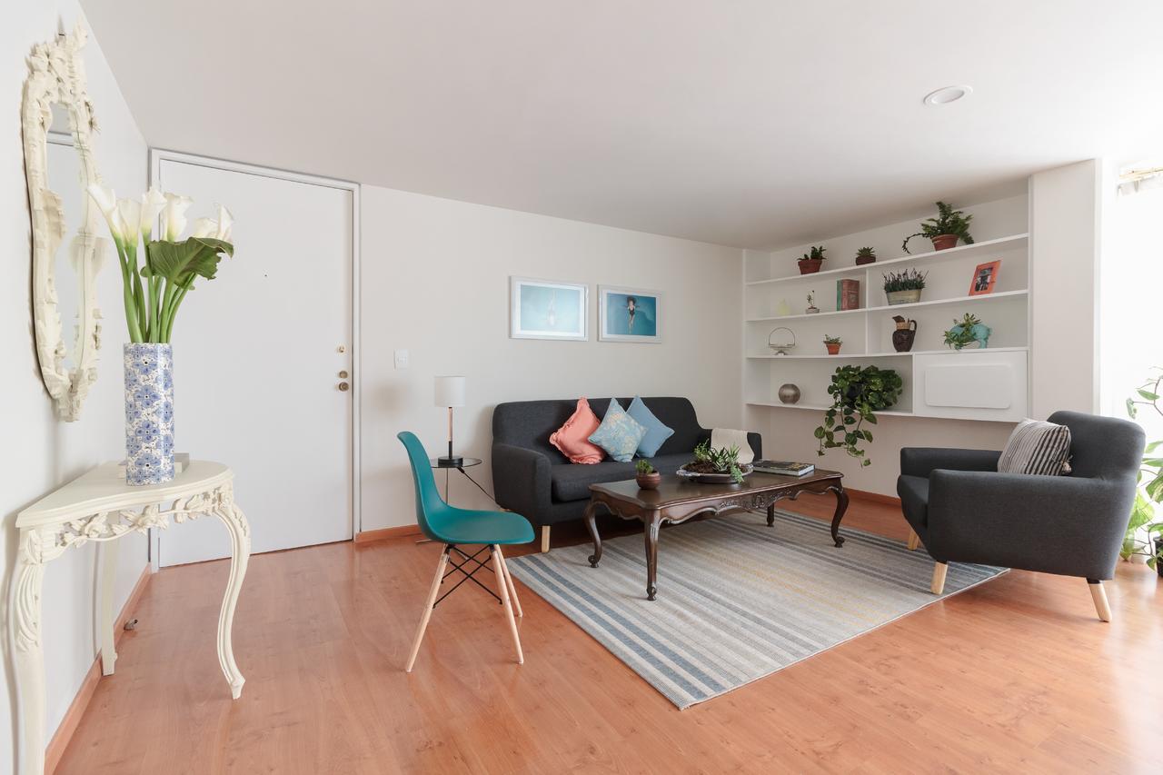The Local Way - Classy Culiacan Apartment