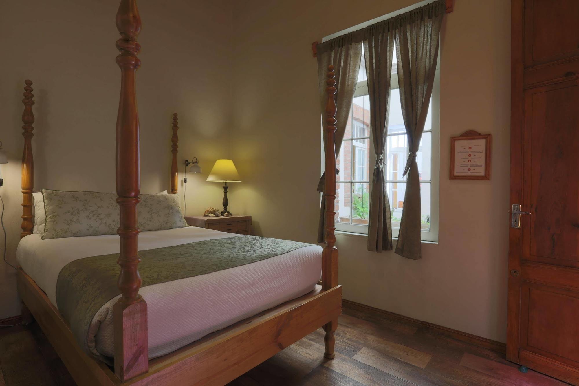 El Patio 77 Bed and breakfast
