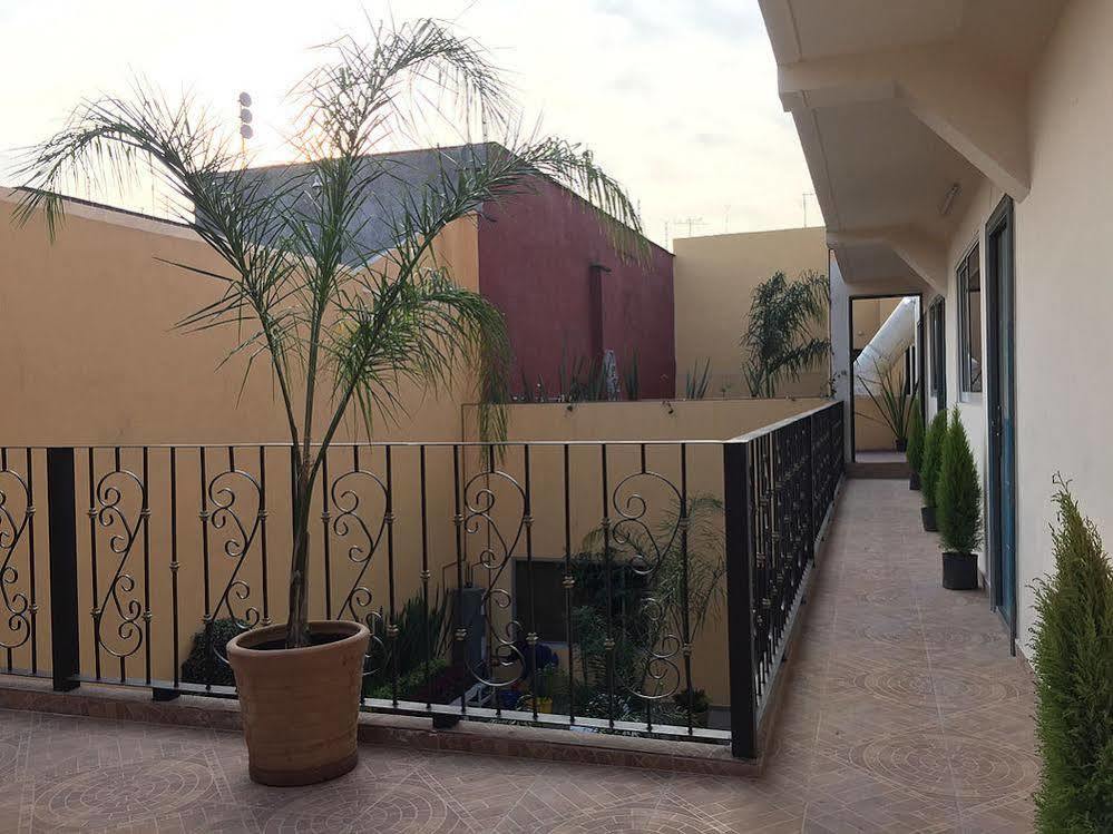Hotel Oyo Oasis Centro Cerca Del Hospital Issste Hospital Jose Ma Morelos 2*