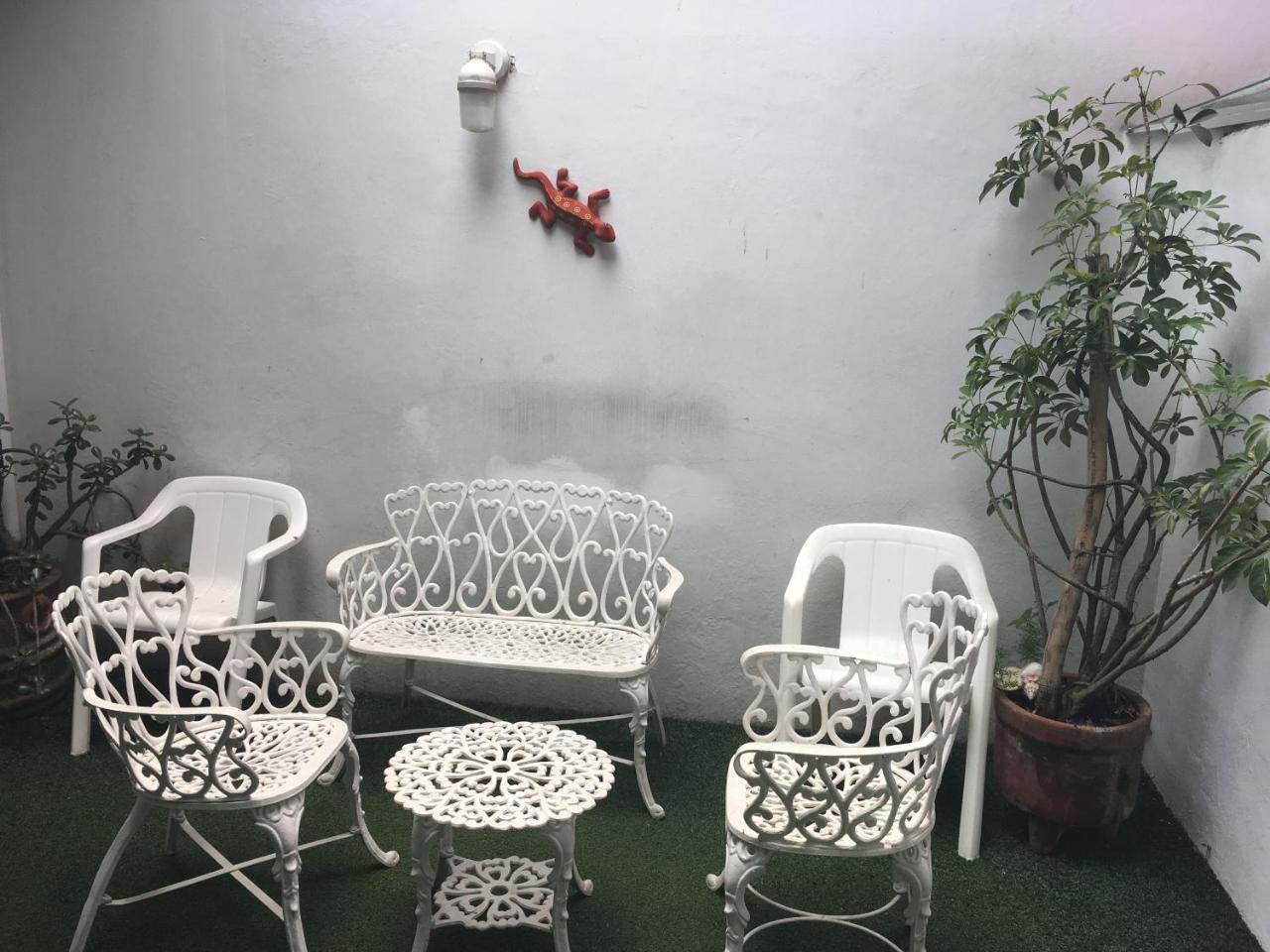 Pensión Cuija Coyoacan Berlin 268 Coyoacan 2*