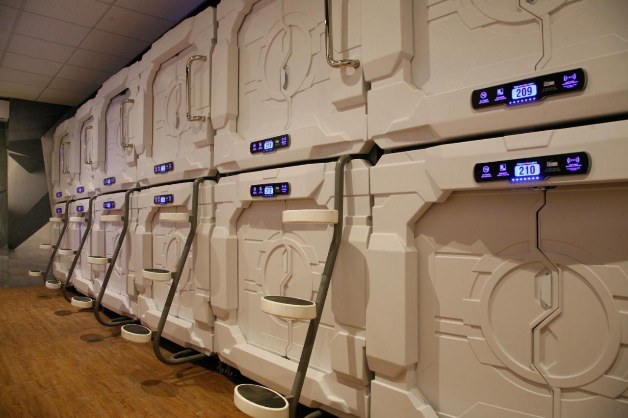 Capsule hotel Izzzleep Aeropuerto Terminal 2 3*