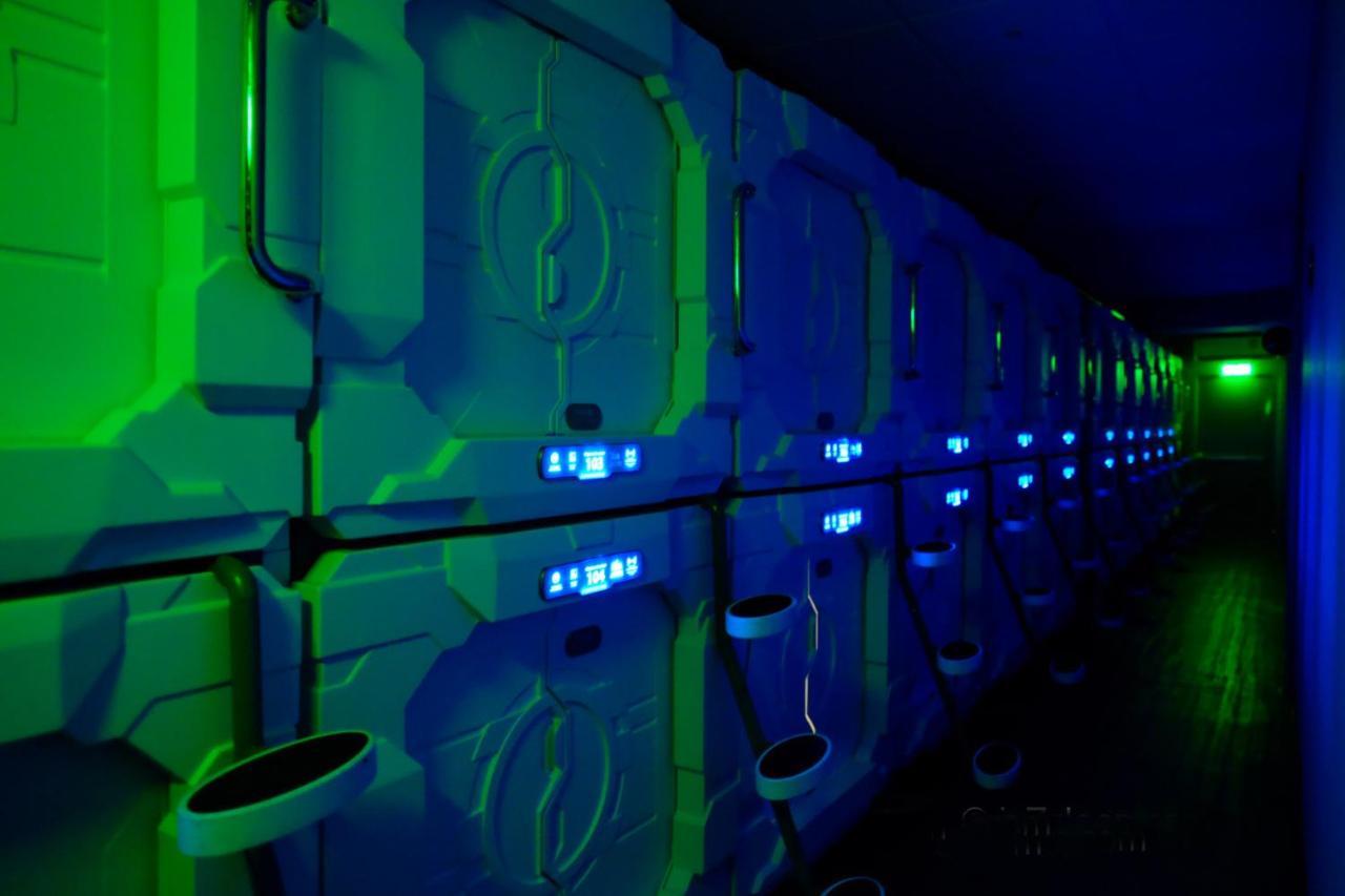 Capsule hotel Izzzleep Aeropuerto Terminal 2 Mexico City