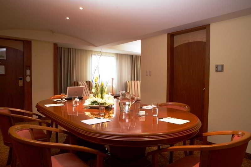Courtyard By Marriott Mexico Revolucion Hotel 4*