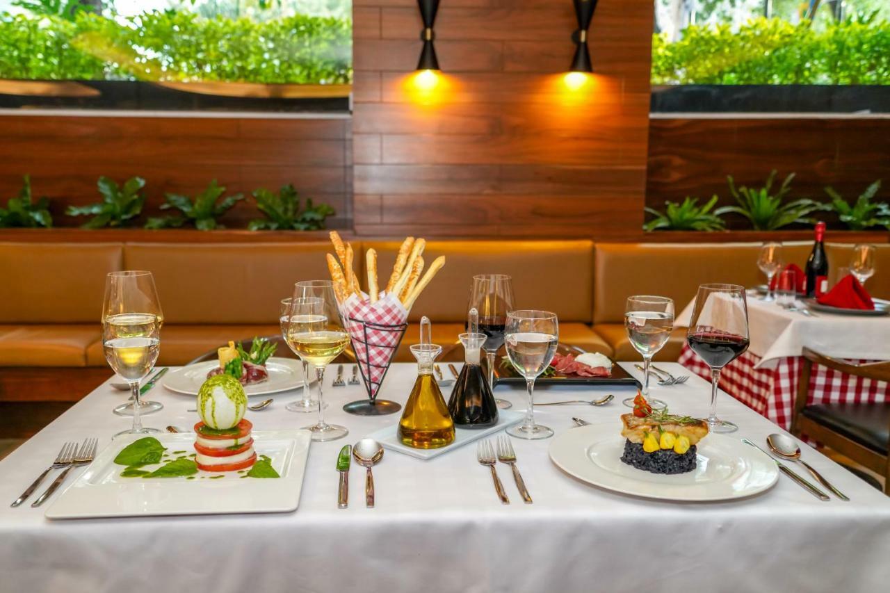 Hotel Barcelo Reforma 5*
