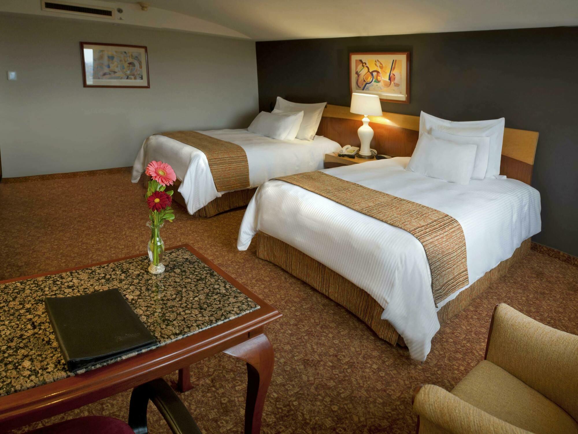 Courtyard By Marriott Mexico Revolucion Hotel