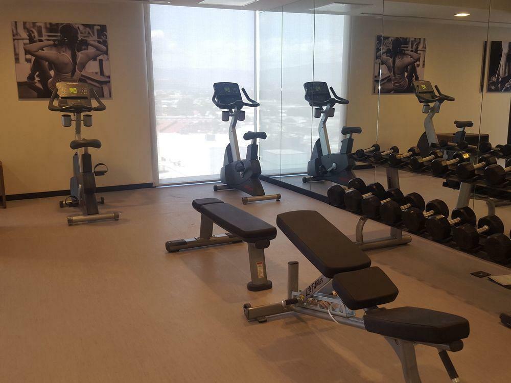 Courtyard By Marriott Toreo Hotel