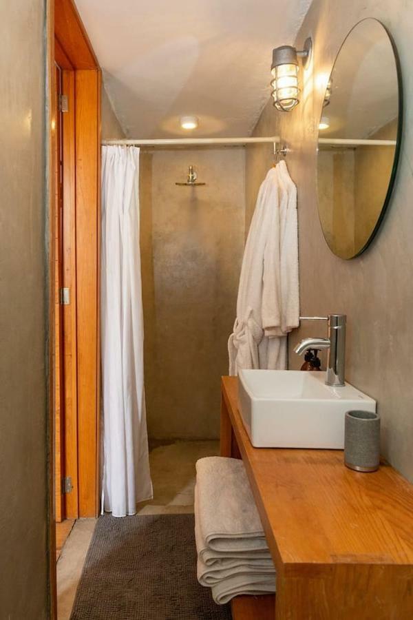 Apartment Midcentury Townhouse In La Condesa By El Nido