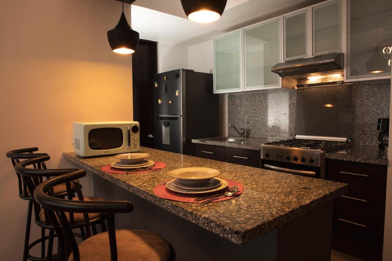 Boutique Downtown 7b