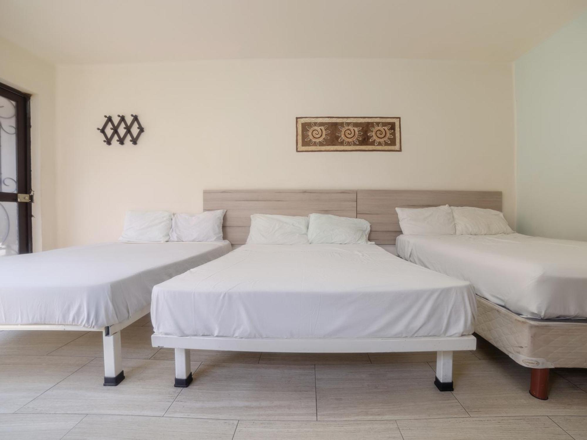 Hotel Oyo Oasis Centro Cerca Del Hospital Issste Hospital Jose Ma Morelos