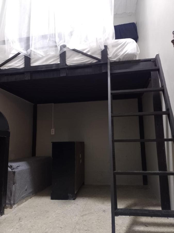 Alojamiento Culturas Guest house Mexico City