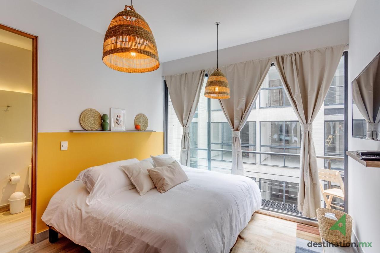 Cozy With Private Balcony, Pool, And Gym - Kansas 511