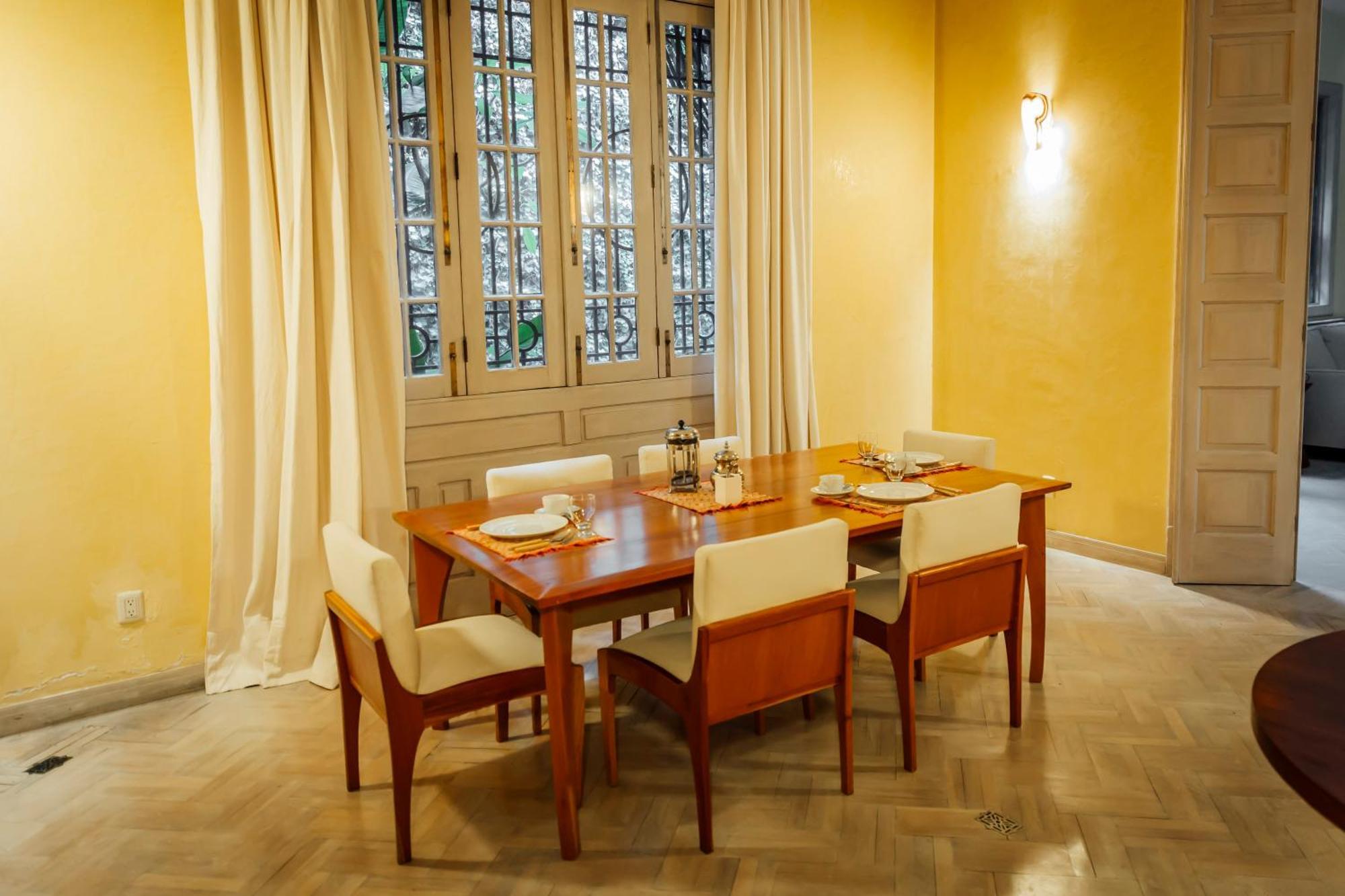 Maison Du Comte Hotel