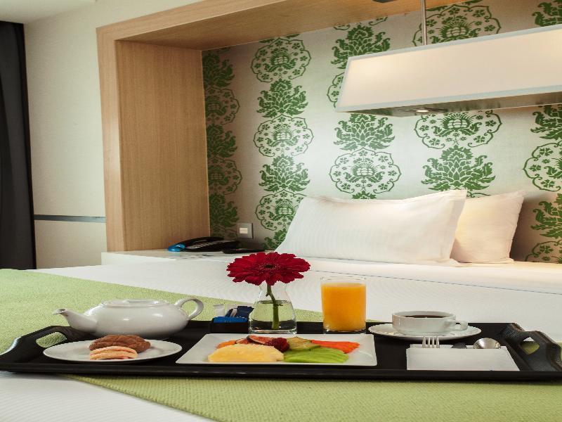 Nh Valle Dorado 4*
