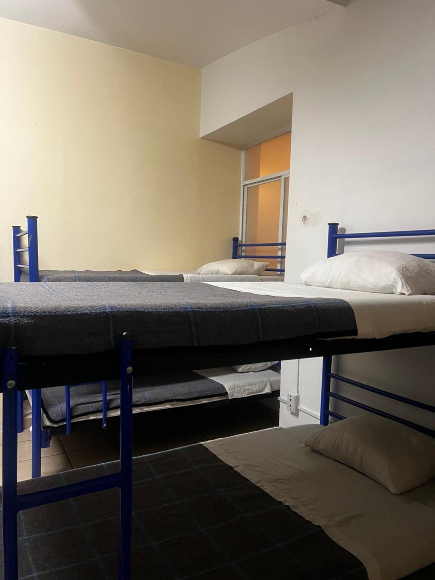 Amigo Hostal *
