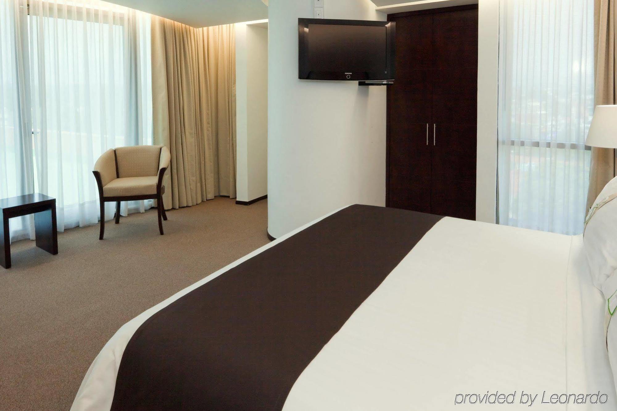Hotel Hotel&suites Mexico Medica Sur, An Ihg 4*
