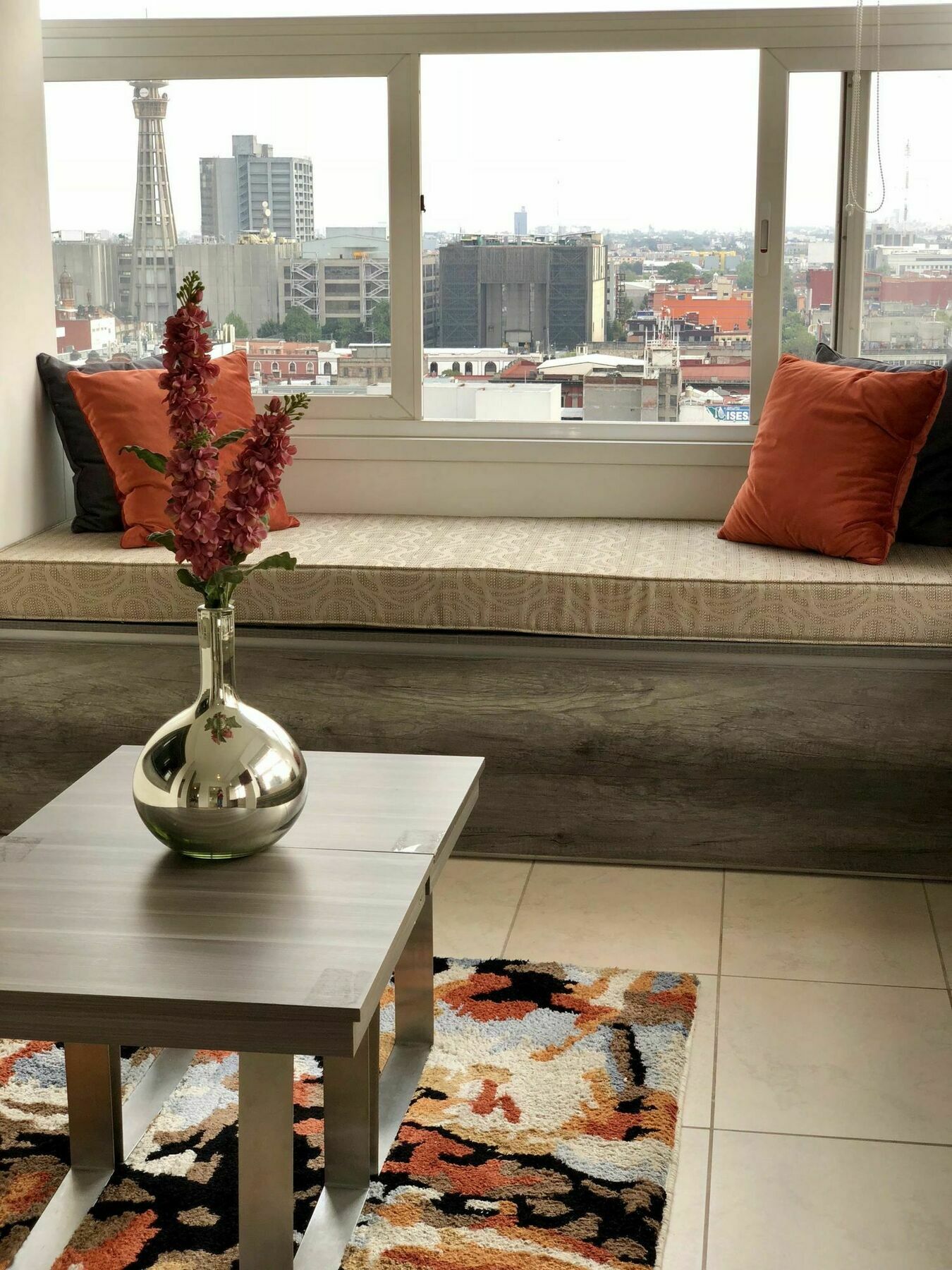 Boutique Downtown 1106