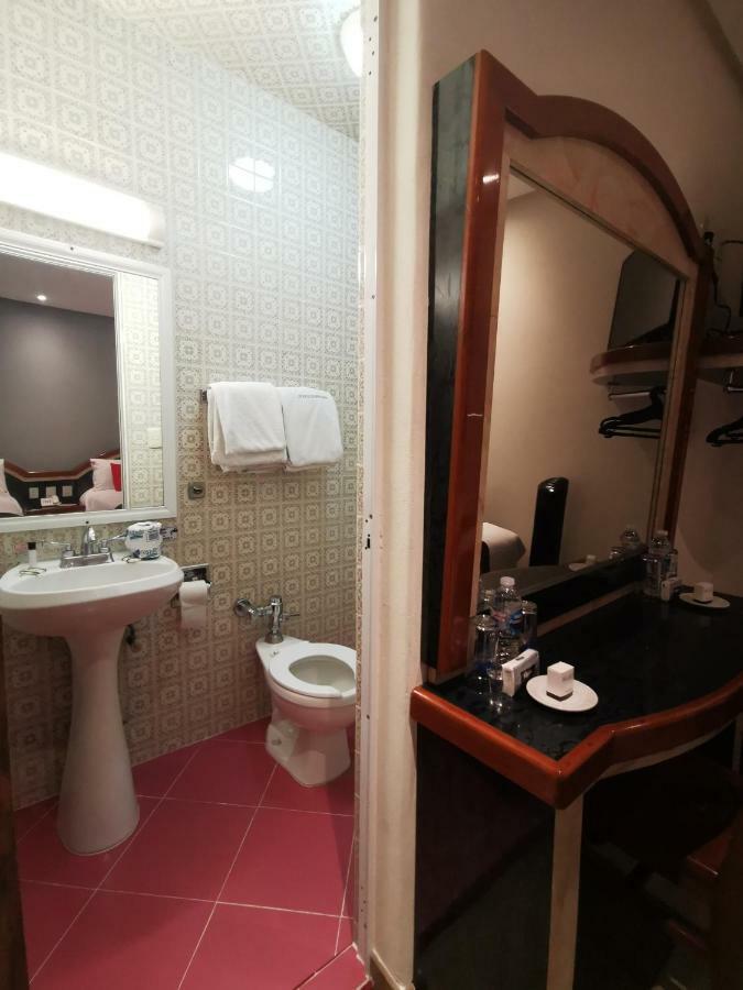 Monarca 3* Mexico City