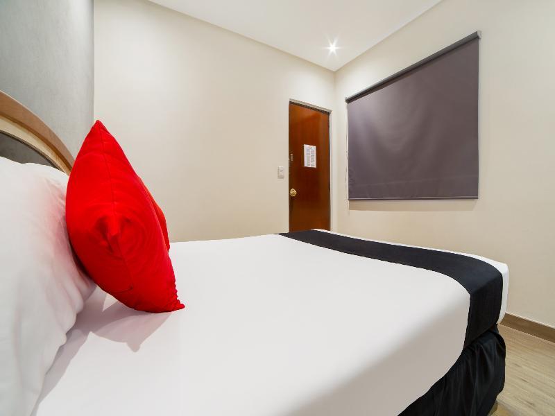 Hotel Monarca 3*